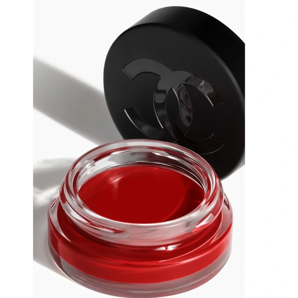 CHANEL N°1 DE CHANEL LIP AND CHEEK BALM .1 red Camellia.